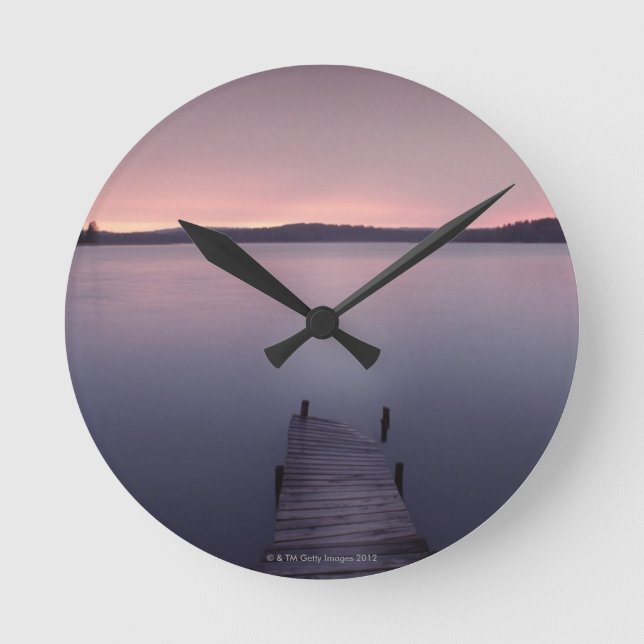 Relógio Redondo Lua sobre o lago (Frente)