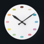 Relógio Redondo Macarons arco-íris<br><div class="desc">Biscoitos macarônicos franceses em muitas cores diferentes.</div>