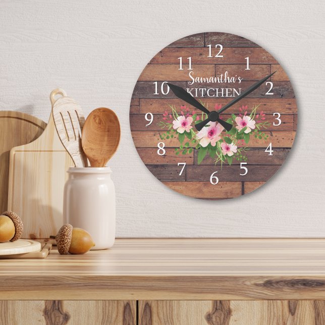 Relógio Redondo Madeira De Palete Personalizada E Cozinha Floral R (Personalized Pallet Wood And Pink Floral Kitchen Round Clock)