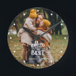 Relógio Redondo "Mãe, você é a melhor" Foto personalizada<br><div class="desc">Adicione sua foto e mensagem para a mãe a esta bela design para um presente perfeito para Dia de as mães, Natal, Aniversário, etc.</div>