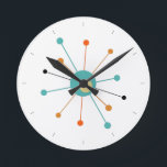 Relógio Redondo Meio século de Starburst de Era Atômica de Turquoi<br><div class="desc">Este relógio moderno colorido meio século apresenta uma explosão de estouro atômico em azul-turquesa,  dois tons de laranja e amarelo,  com linhas pretas para o tempo. Tão divertido de adicionar à sua parede!</div>