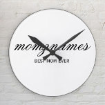Relógio Redondo Melhor Mãe Personalizada Nome De Caligrafia<br><div class="desc">Celebre as mães especiais da sua vida com a nossa design de Nome da Caligrafia da Melhor Mãe Personalizada, perfeita para Dia de as mães, aniversários ou qualquer ocasião para mostrar seu amor. Este presente elegante e personalizável é ideal para todas as mães — sejam elas a melhor mãe do...</div>