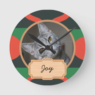 Relógio Redondo Natal verde e vermelho Foto do gato personalizado