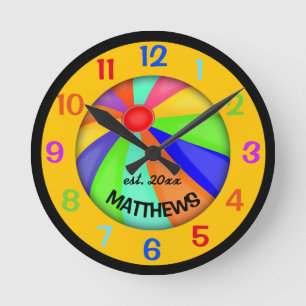 Relógio Redondo Nome e ano da Bola de Praia Personalizada