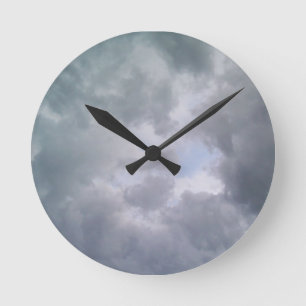 Relógio Redondo Nuvens com Formas Crescentes