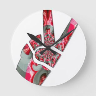 Relógio Redondo O poder na palma: a saluta de dois dedos