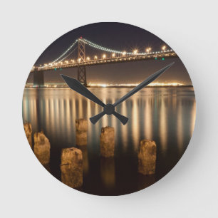 Relógio Redondo Oakland Bay Bridge night reflections.