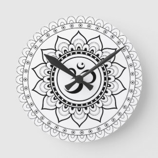 Relógio Redondo Ohm Mandala Om Mandala Branco e Preto