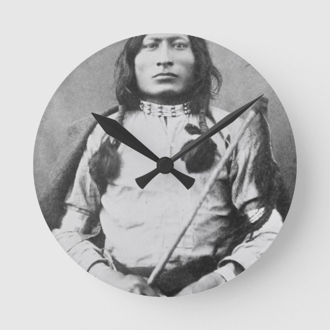 Relógio Redondo One Bull Warrior, 1882 (foto b/w) (Frente)