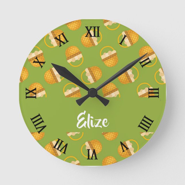Relógio Redondo Ovos em cesto castanho em verde (Frente)
