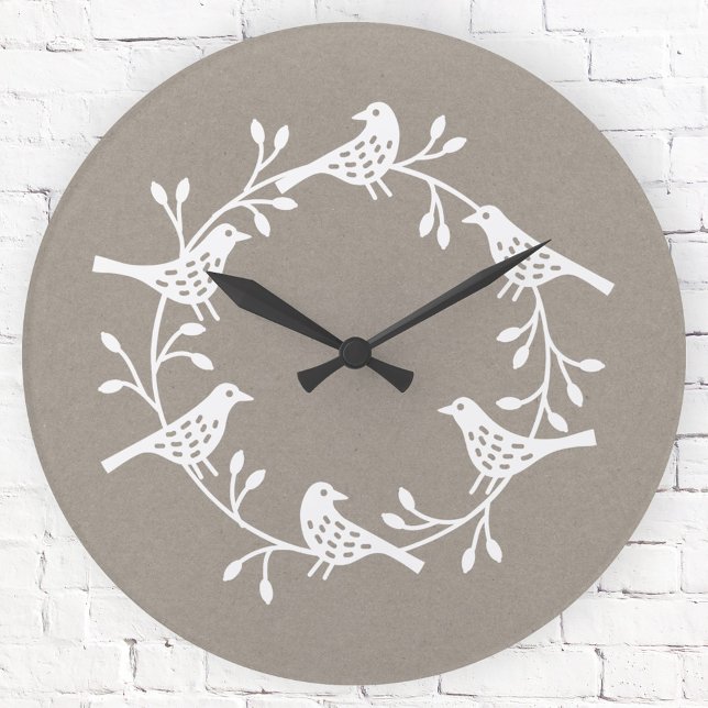Relógio Redondo Pássaro Festivo e Flor Scandi Wreath (Scandinavian folk art style white and neutral beige bird wall clock)