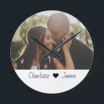 Relógio Redondo Personalização De Foto E Texto Feitos Personalizad<br><div class="desc">Personalizar relógio de texto personalizado para fotos e texto personalizado de Ricaso - adicione sua própria fotografia,  arte e texto a este relógio acrílico personalizável</div>