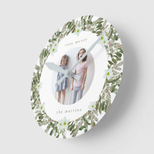 Relógio Redondo Pinheiros muito Felizes e Floral de inverno no Nat