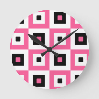 Relógio Redondo Pink Black and White Checkered Squares Pattern