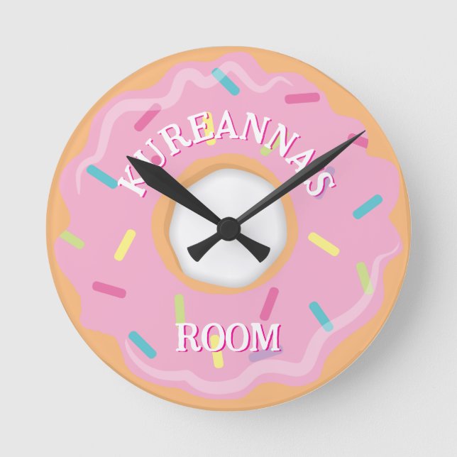 Relógio Redondo Pink Donut with Sprinkles Bedroom or Playroom (Frente)
