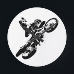 Relógio Redondo Pop de Arte Branca Negra Motocross Motorcyesporte<br><div class="desc">Esporte Pensado Digitalmente em Arte Editada - Impressão de Poster de Motocross - Arte de Pop Universitária - Imagens de Computador - A única maneira de fazer trabalho excelente é amar o que você faz.</div>