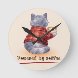 Relógio Redondo "Powered by Coffee" Cat Holding A Cup of Coffee