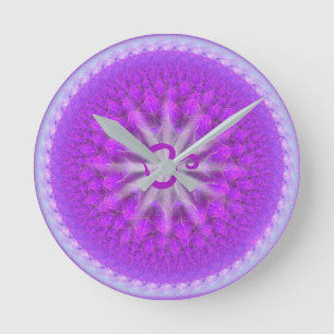 Relógio Redondo Prata elegante e tempo roxo do chakra da coroa