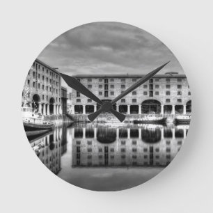 Relógio Redondo Reflexões de Albert Dock Liverpool