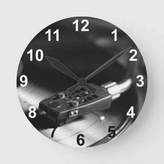 Relógio Redondo Relógio: Registro de Vinilo em um Comutador. Tema