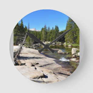 Relógio Redondo Rio Tuolumne com Pico Catedral, Yosemite, CA