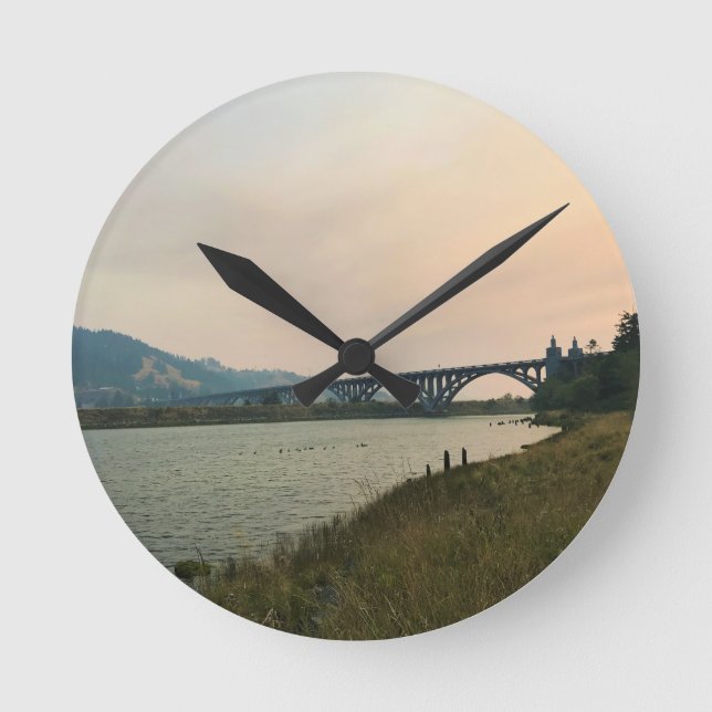 Relógio Redondo Rogue River, OR (Frente)
