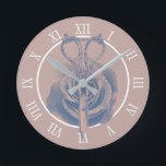 Relógio Redondo Salão de Rosa com tesoura e ventoinha<br><div class="desc">Vintage Scissor & Flower Dusty Rosa Salon Clocks.</div>