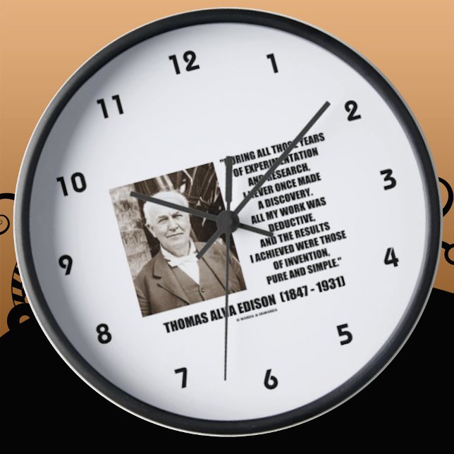 Relógio Redondo Thomas Edison Resulta Invenção Pura Citação Simple (Timeless, "invention, pure and simple" quote by Thomas Alva Edison on this clock.)