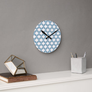 Relógio Redondo Trellis branca e azul-bebê, lete, quatrefoil