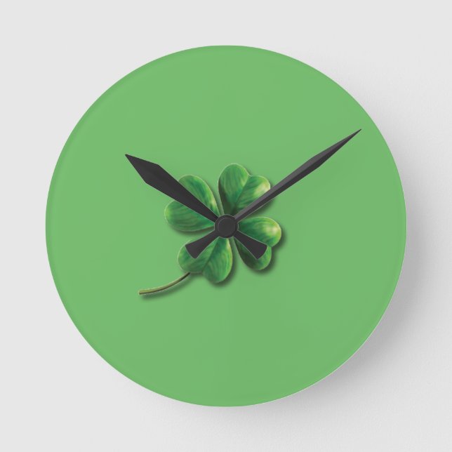 Relógio Redondo Trevo Irlandês Verde Moderno (Frente)