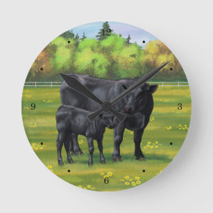 Relógio Redondo Vaca Negra e Vitelo Fresco na Pastagem de Verão
