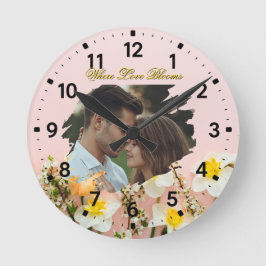 Relógio Redondo Where Love Blooms | Personalized Spring Romance 