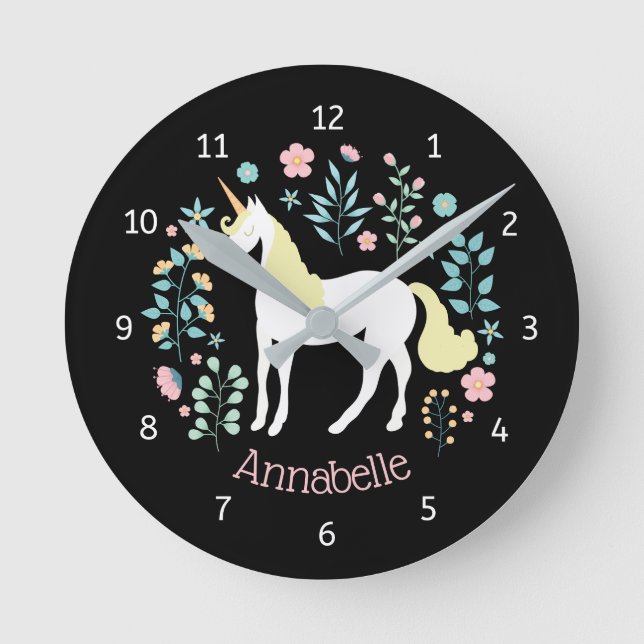 Relógio Redondo Whimsical Unicorn & Flowers Black Personalized (Frente)