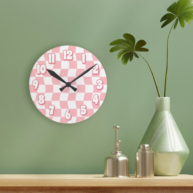 Relógio Redondo Xadrez Ondulado Rosa Pastel Branco Retro (Retro Pastel Pink White Wavy Checkerboard Round Clock)