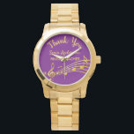 Relógio Retirada de notas de ouro roxa de professor de mús<br><div class="desc">Presente de aposentadoria simples e elegante para uma professora de música feminina! Um fundo colorido roxo clássico com notas falsas de ouro. Modelo para um nome,  e o texto: Obrigado,  cartas de ouro. Obrigado por ser escrito com um moderno estilo escrito à mão.</div>