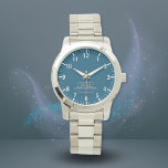 Relógio Script de Nome do Monograma Dourado Branco Azul<br><div class="desc">Monograma Dourado Elegante com Script de Nome. Facilmente personalizado como presente para a família e amigos.</div>
