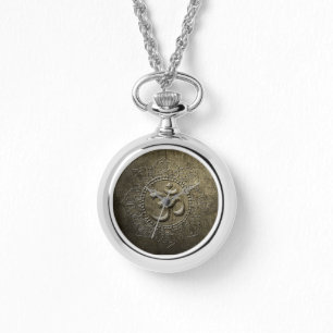 Relógio Símbolo budista Om 5 metal gravado em relevo Efeit