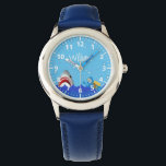 Relógio Sob o mar, bolhas de tubarão, nome de mergulhador<br><div class="desc">Fundo azul,  bolhas,  ondas azuis,  mergulhador e tubarão. Modelo para o nome da criança. Escrito à mão em branco. Números brancos.</div>