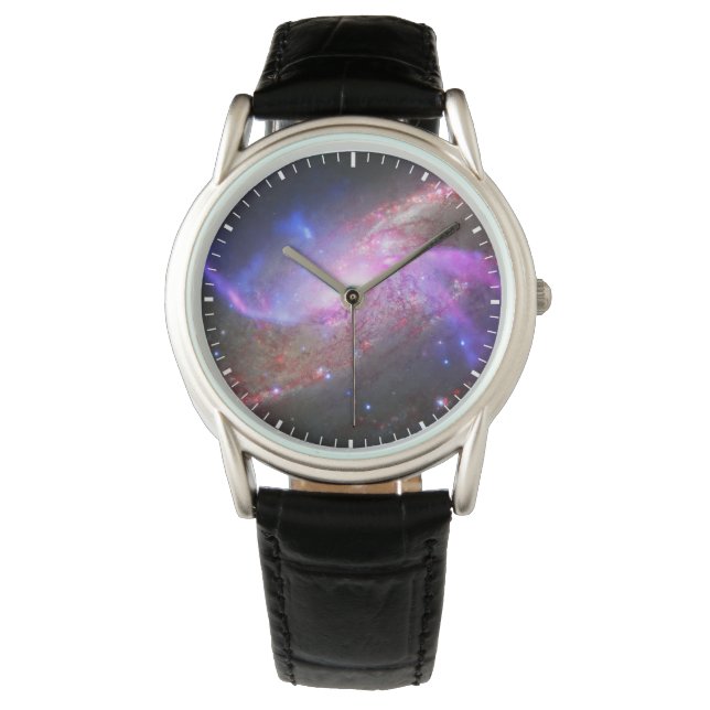 Relógio Um Show De Luz Galáctica Na Galáxia Espiral Ngc 42 (Frente)