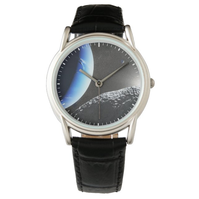 Relógio Uma Pequena Lua Hippocamp de Netuno. (Frente)