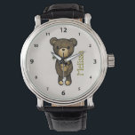 Relógio Urso castanho-branco, segurando uma flor amarela p<br><div class="desc">Um relógio personalizado com um nome. Projetado com uma ilustração fofinha de um ursinho marrom de desenho animado segurando uma margarida amarela.</div>