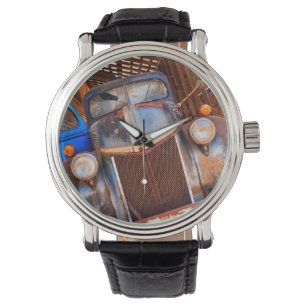 Relógio Velho caminhão enferrujado numa fazenda