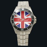 Relógios de pulso em inglês com bandeira de bandei<br><div class="desc">O pulso inglês vigia com a bandeira do Union Jack. Personalize com seu próprio texto ou nome britânico. Ideia de presente mais barata para os eventos nacionais e reais da Grã-Bretanha. Cores de bandeira inglesa; vermelho branco e azul.</div>