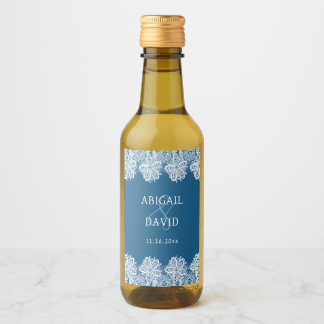 Renda Branca em Mini Casamento Azul (Frente)