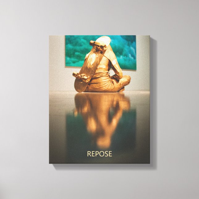 REPOSE Girl with Skateboard Canvas Art (Frente)