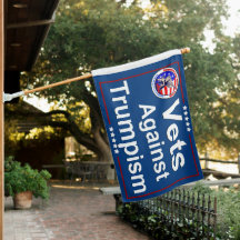 Republicanos Veteranos Contra Bandeira Trump Yard