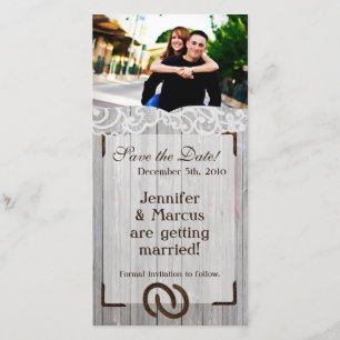 Reserve A Data 4x8 Noivado Anunciando Sapatos de Cavalo na Madeir