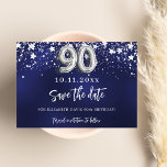 Reserve A Data 90 de aniversário das estrelas da prata azuis mari<br><div class="desc">Um moderno e elegante Salve a Data para uma parte de 90 aniversário. Um fundo azul marinho decorado com estrelas de falso prata. Personalize e adicione uma data e um nome. A cor azul é irregular. O texto: Salvar a Data é gravado com um script de estilo com letra de...</div>