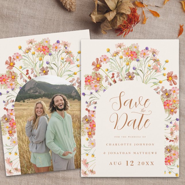 Reserve A Data Arco de Fotografia de Noiva com Flores Silvestres  (Boho wildflower photo arch wedding save the date invitation Watercolor florals elegant script )