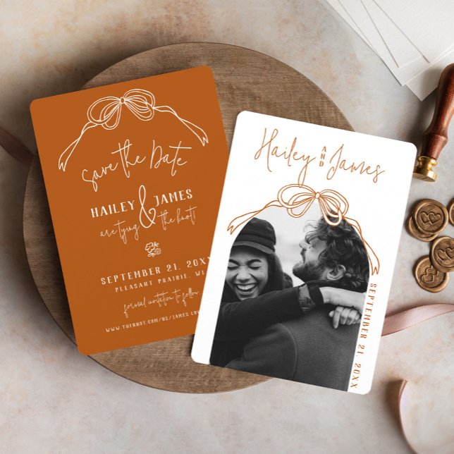 Reserve A Data Arco moderno boho des (Rustic boho terracotta burnt orange hand drawn bow modern arch photo classy wedding save the date)
